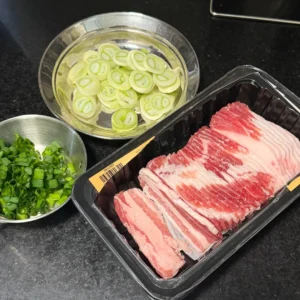 Scallion-Braised Pork Belly Slices