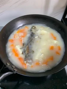 Crucian Carp and Tofu Papaya Soup