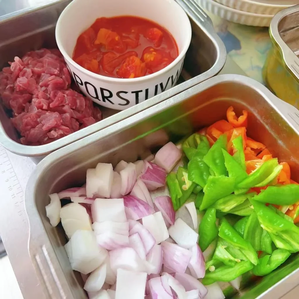 Beef Noodle Bowl with Stir-fried Topping