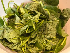 Garlic Sweet Potato Leaves (Quick Stir-fry)