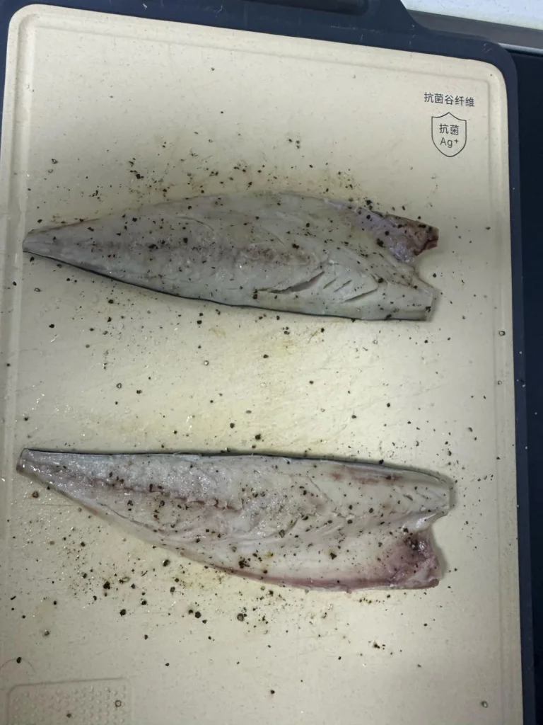 Pan-Seared Mackerel with Lemon