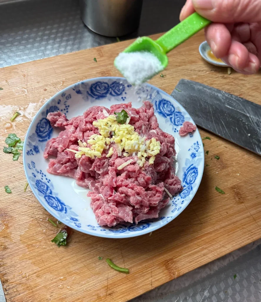 Stir-fried Preserved Mustard Greens with Shredded Beef