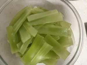 Scorched Celery Cabbage with Lettuce (Qiang Ban Wo Sun)