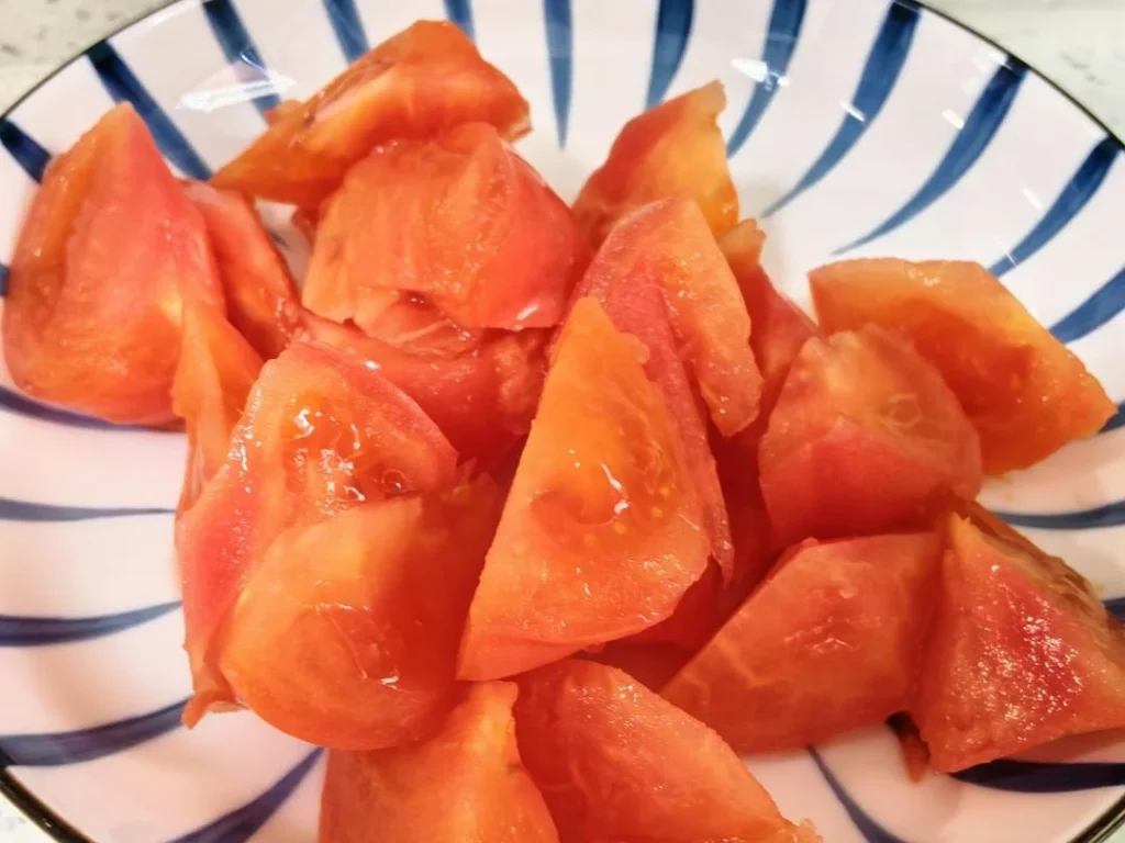 Tomato-Braised Triangular Tofu
