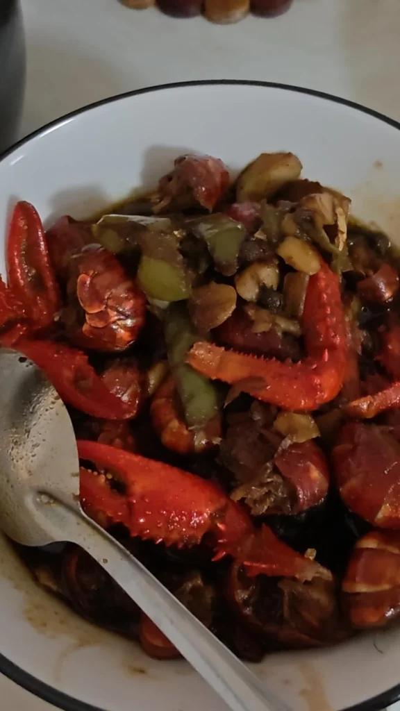 Homestyle Crayfish with Thirteen Spices — Mild, Savory & Salty, Perfect for Summer Parties