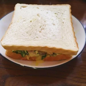 5-Minute Breakfast Sandwich! 🥪 Pickled Cucumber, Tomato & Red Sausage Sandwich