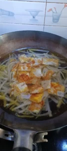 Shredded Daikon and Pan-Fried Egg Soup (Flavorful Version)
