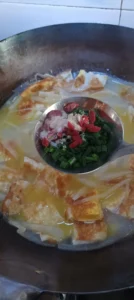 Shredded Daikon and Pan-Fried Egg Soup (Flavorful Version)