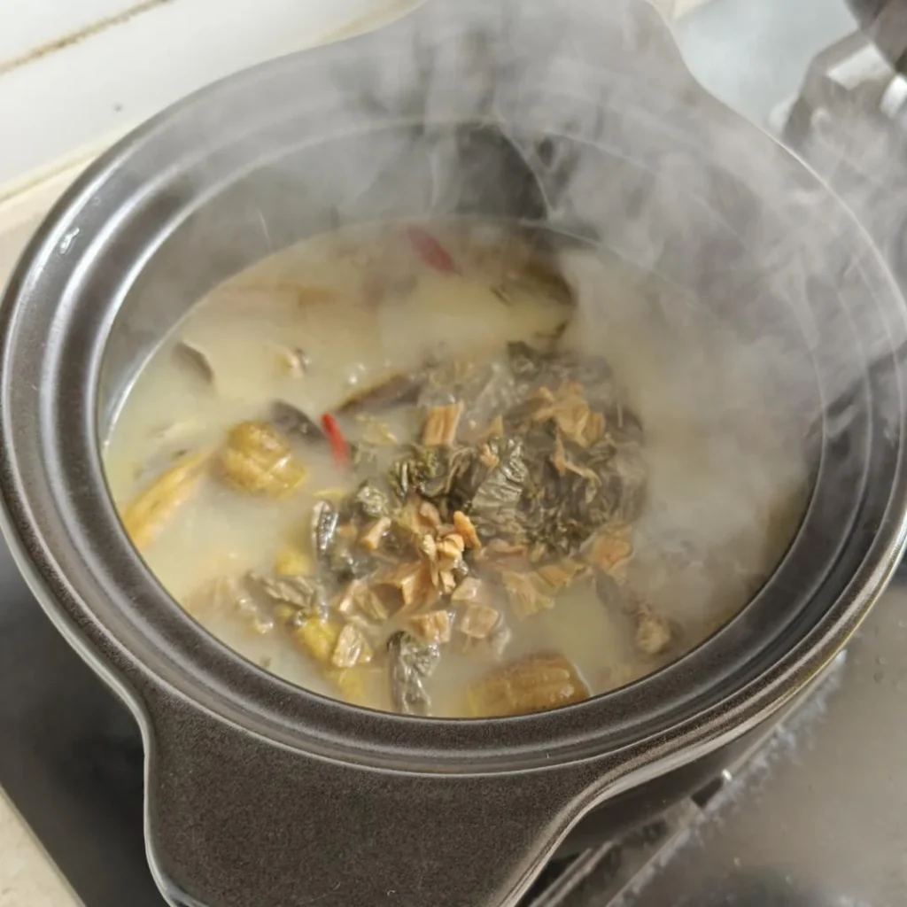 Swamp Eel and Pickled Mustard Greens Soup