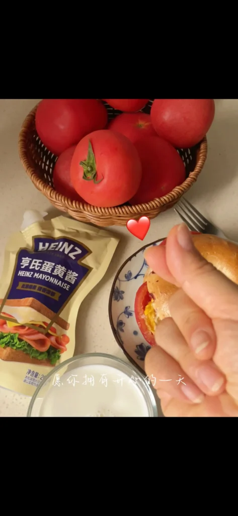 10-Minute Breakfast Bagel Sandwich