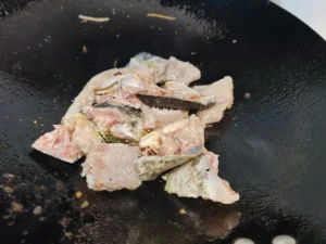 Stir-fried Snakehead Fish Fillets