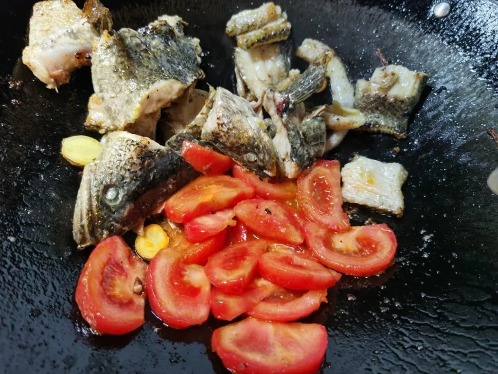 Stir-fried Snakehead Fish Fillets