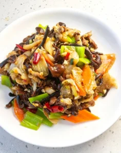 Stir-fried Hazelnut Mushrooms with Napa Cabbage – A Northeast Chinese Home Classic