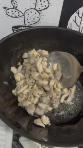 Stir-fried Chicken Dices with Green Peppers