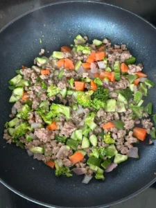 Low-Fat Veggie Beef Taco Bowls