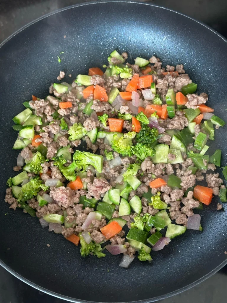 Low-Fat Veggie Beef Taco Bowls