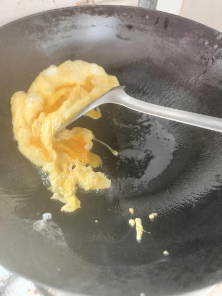 Quick Stir-fried Loofah with Egg