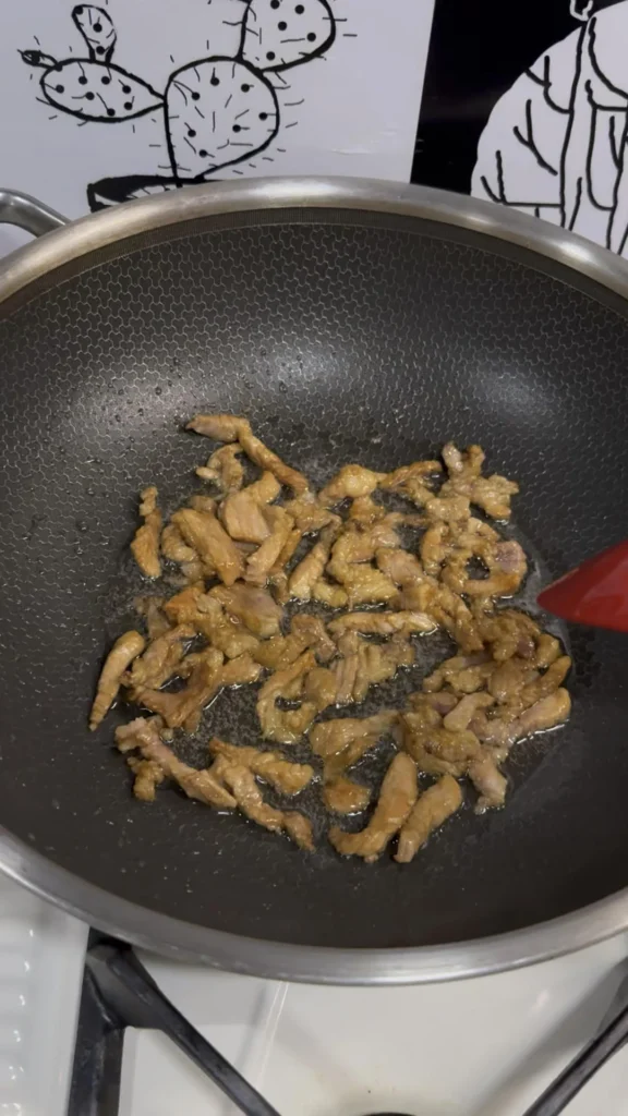 Quick Stir-fried Shredded Pork with Water Bamboo Shoots