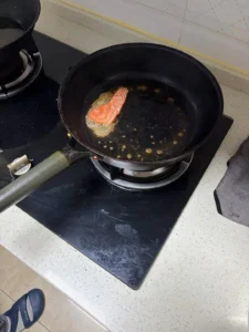 Butter Pan-Fried Salmon 🧈