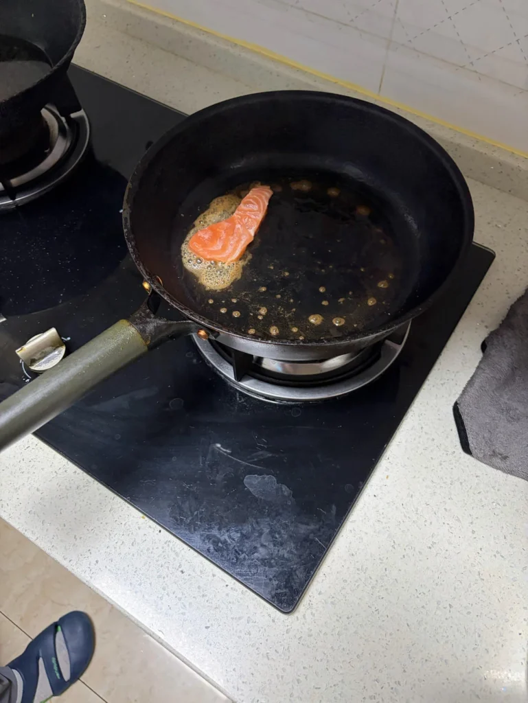 Butter Pan-Fried Salmon 🧈