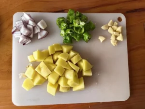 Dry Pot Potato and Beef Cubes