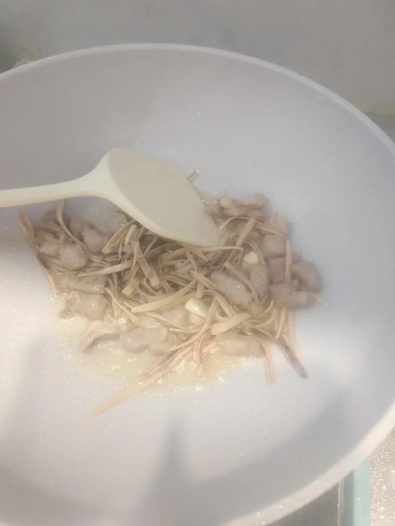 Stir-fried Squid with Shredded Pork