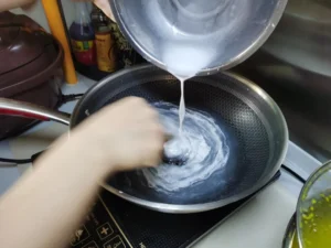 Fun-Shaped Pea Starch Noodles (Lou Yu Yu)