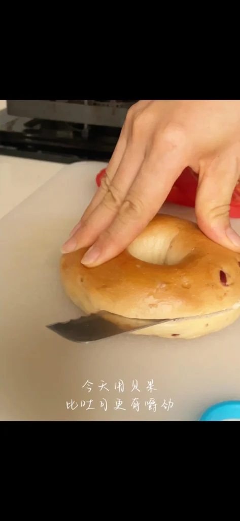 10-Minute Breakfast Bagel Sandwich