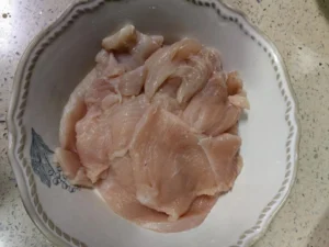 Easy Low-Fat Breakfast: Lettuce Wrapped Chicken Breast