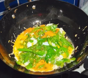 Foolproof Stir-fried Eggs with Green Peppers