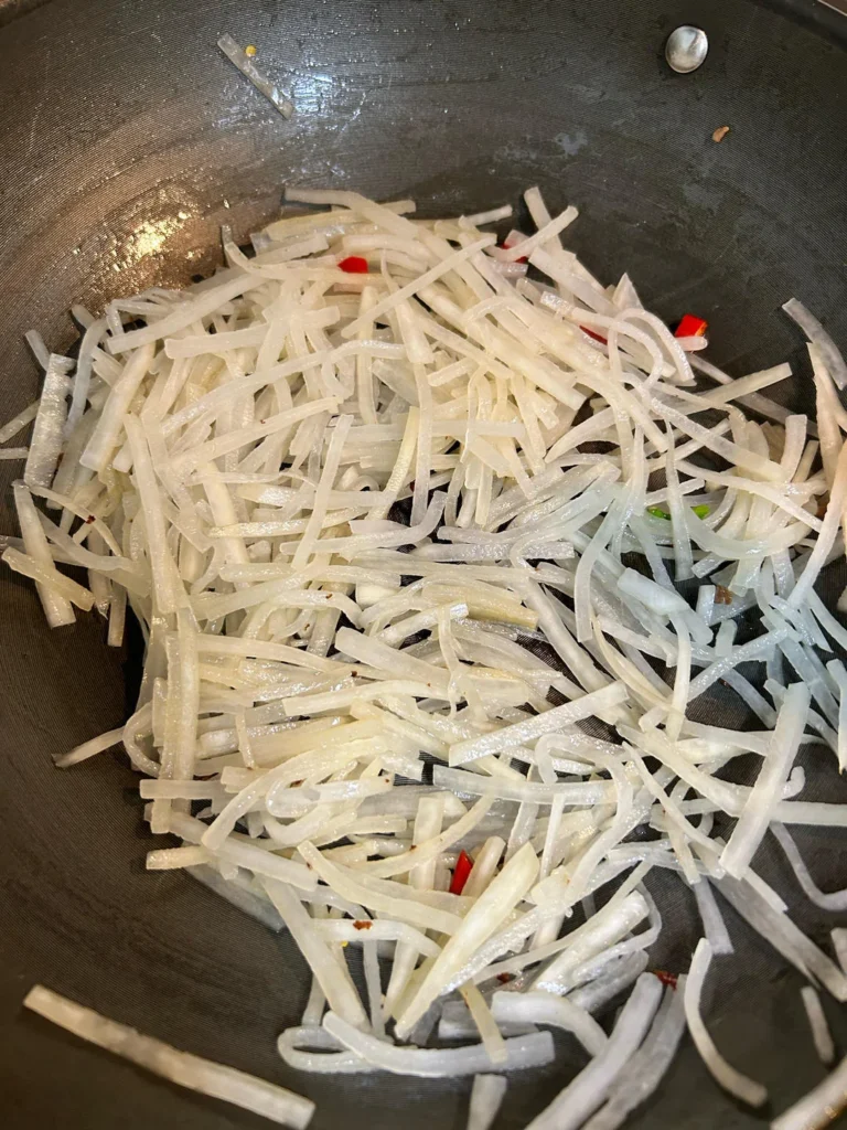 Stir-fried Beef with Shredded Daikon | Shiitake Shanghai Bok Choy | Steamed Rice