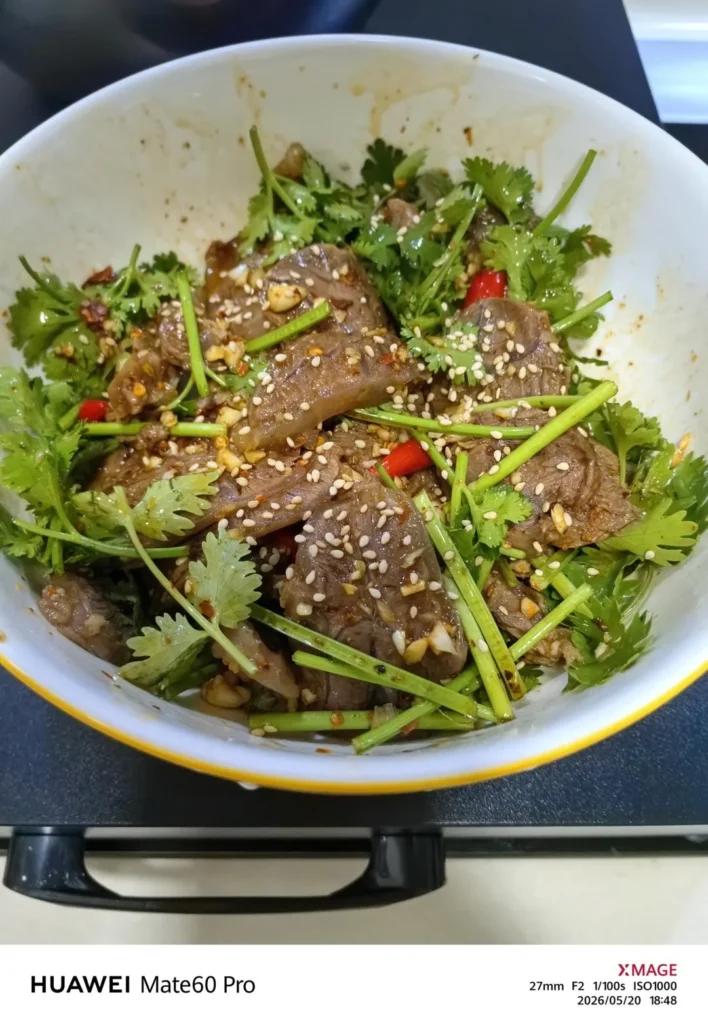 Cold Tossed Beef with Spicy Chili Sauce (Appetizing, Perfect with Drinks or Rice)