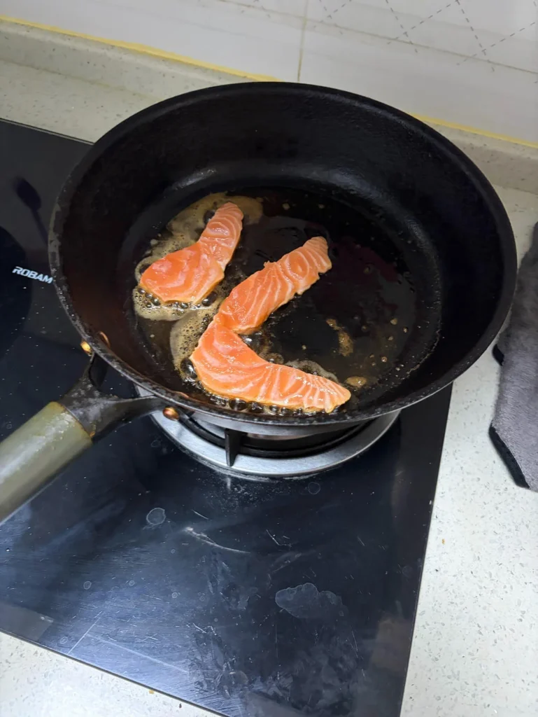 Butter Pan-Fried Salmon 🧈