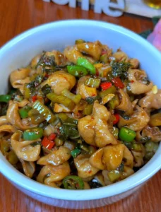 Stir-Fried Sour Cabbage with Pork Intestines