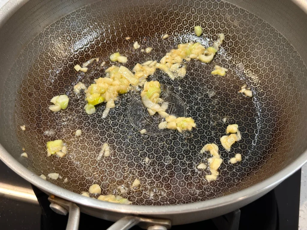 Garlic Stir-fried Winter Melon (Quick Dish)