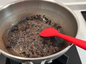 Stir-fried Indian Lettuce with Fermented Black Beans (Quick & Easy)
