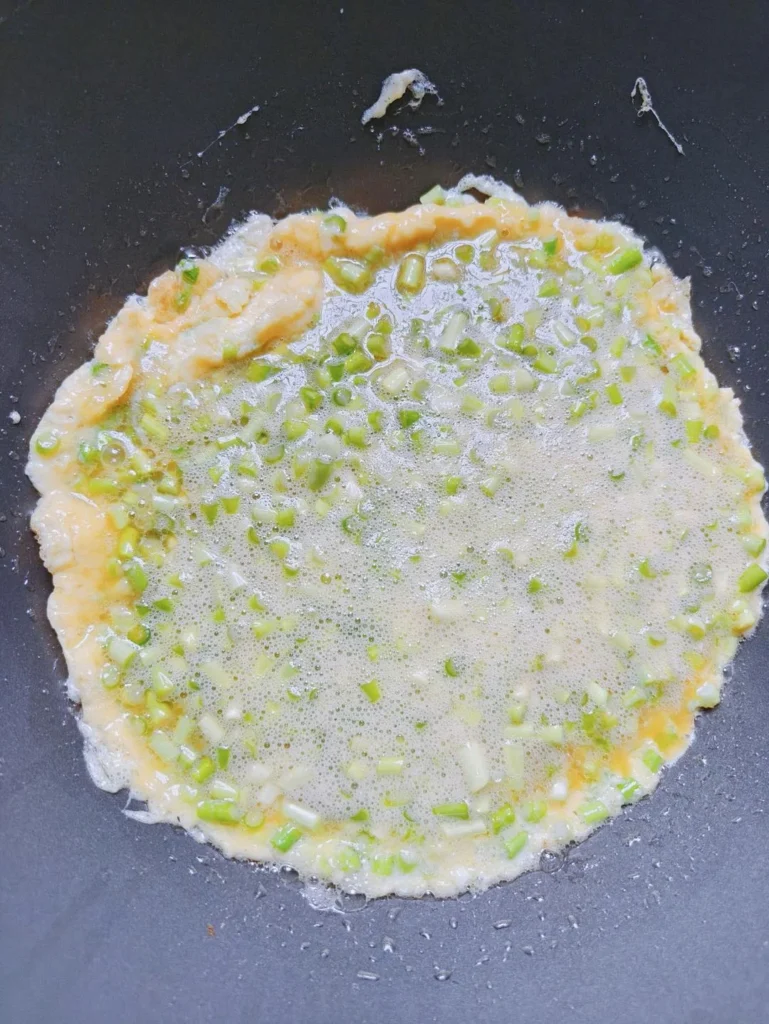 Stir-fried Eggs with Garlic Chives — Quick & Flavorful Home Cooking
