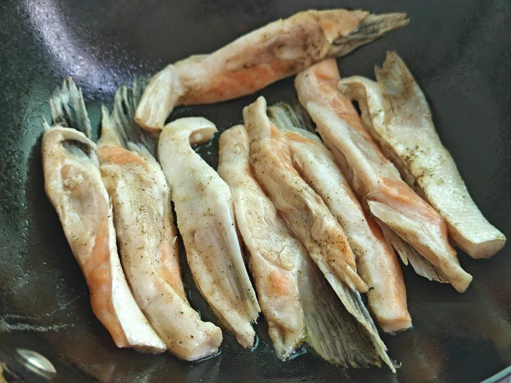 Pan-Seared Salmon Fins