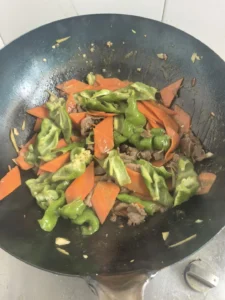 Stir-fried Beef with Carrots