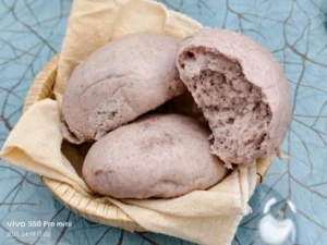 Black Rice Steamed Buns with Mushroom & Beef Clay Pot