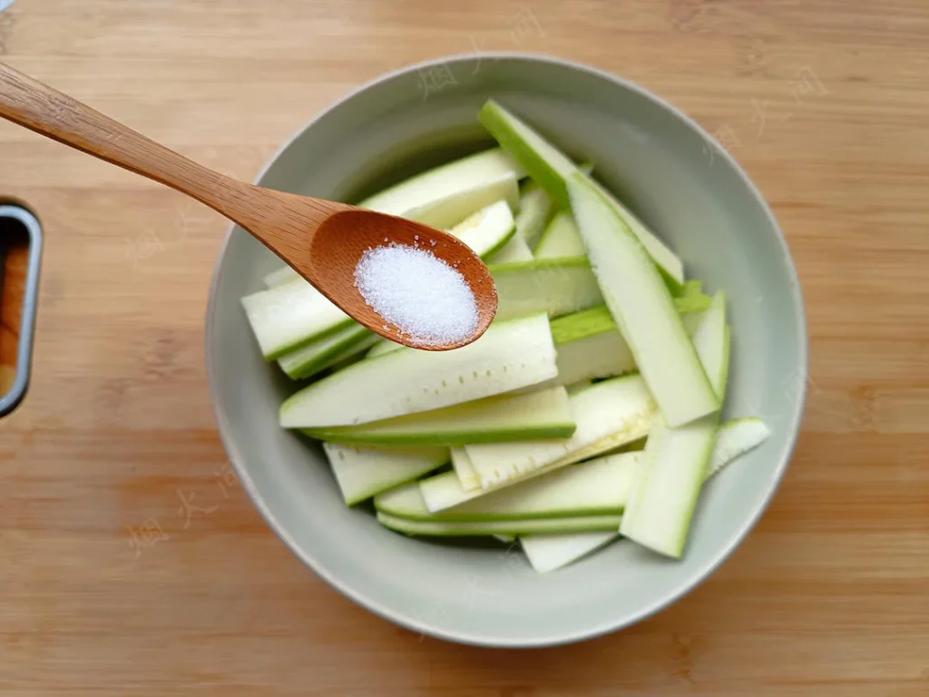 Stir-Fried Zucchini with Egg and Minced Pork