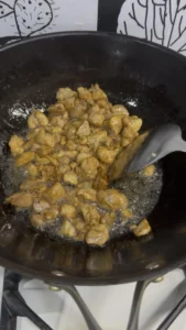 Stir-fried Chicken Dices with Green Peppers