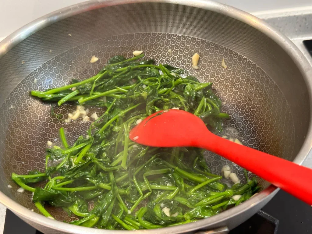Garlic Sautéed Pea Shoots (Quick & Easy)