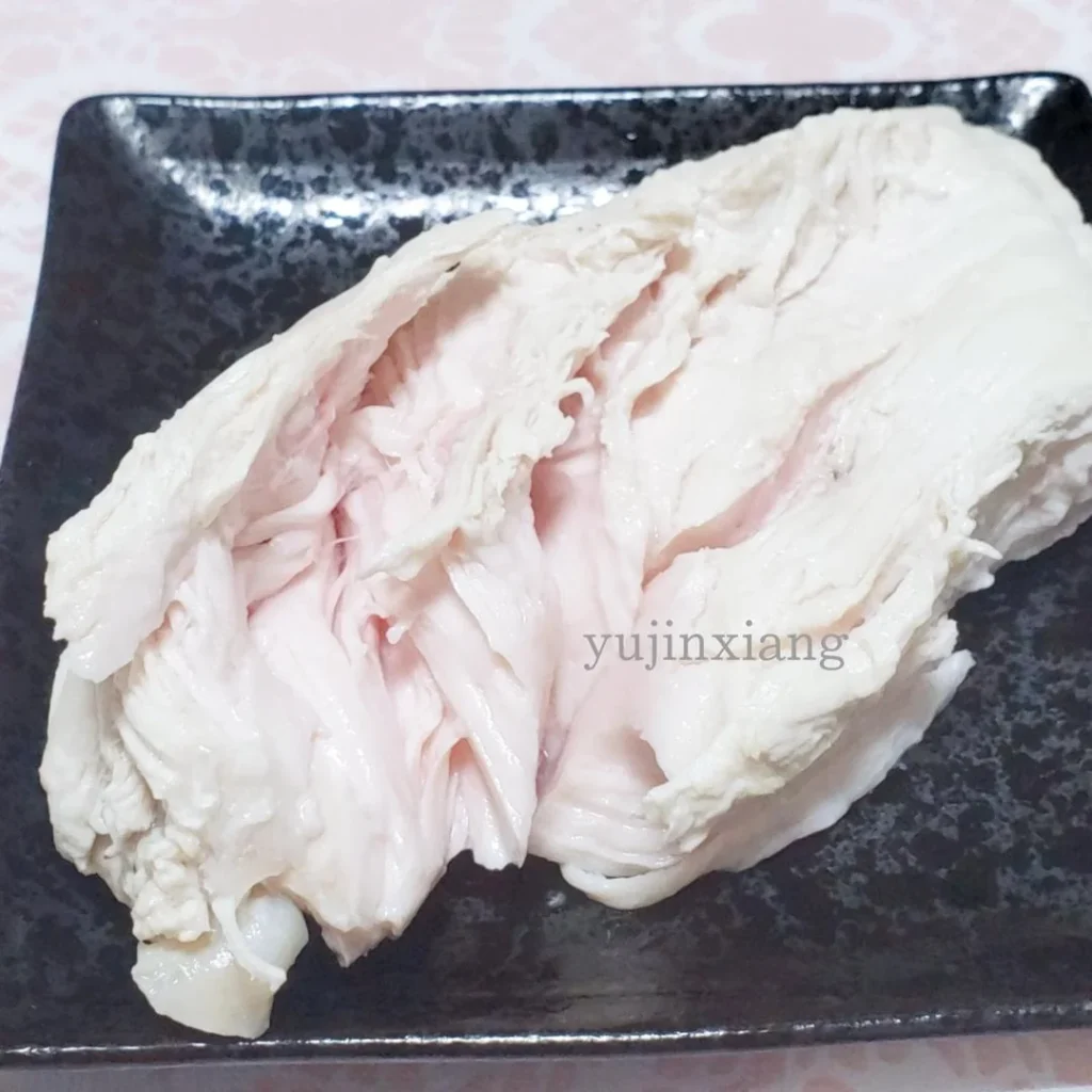 1-Minute Poached Chicken Breast (Tender, Soft & Effortless)