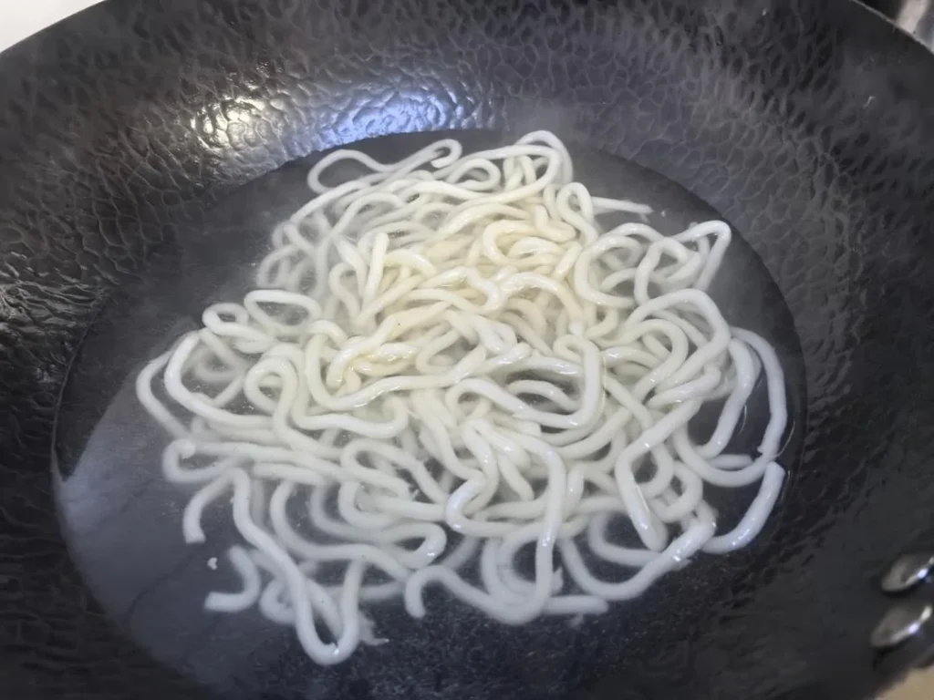 Quick Stir-Fried Beef Udon Noodles
