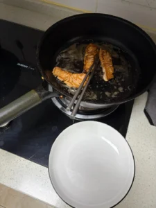 Butter Pan-Fried Salmon 🧈