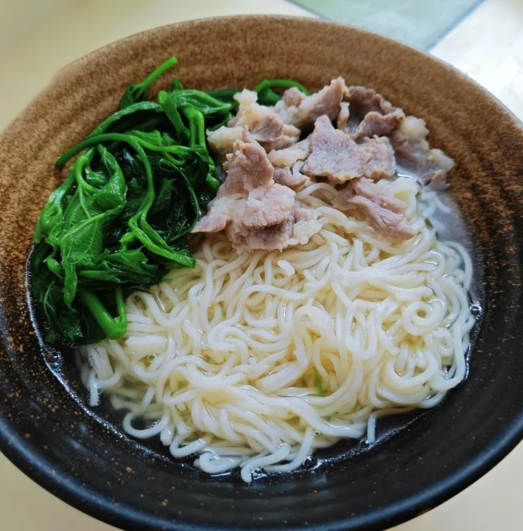Mulberry Leaf Pork Noodle Soup