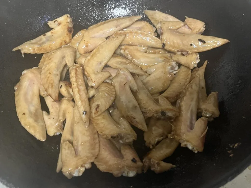 Garlic Spicy Chicken Wing Tips — An Incredibly Delicious Home-Style Dish