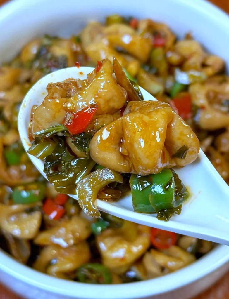 Stir-Fried Sour Cabbage with Pork Intestines