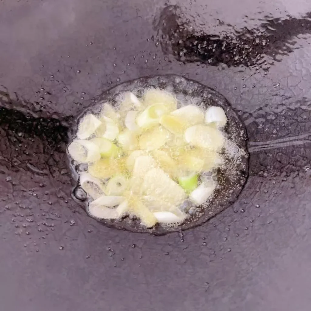 Spicy Fish Fillets (Wild Bighead Carp in Mala Broth)
